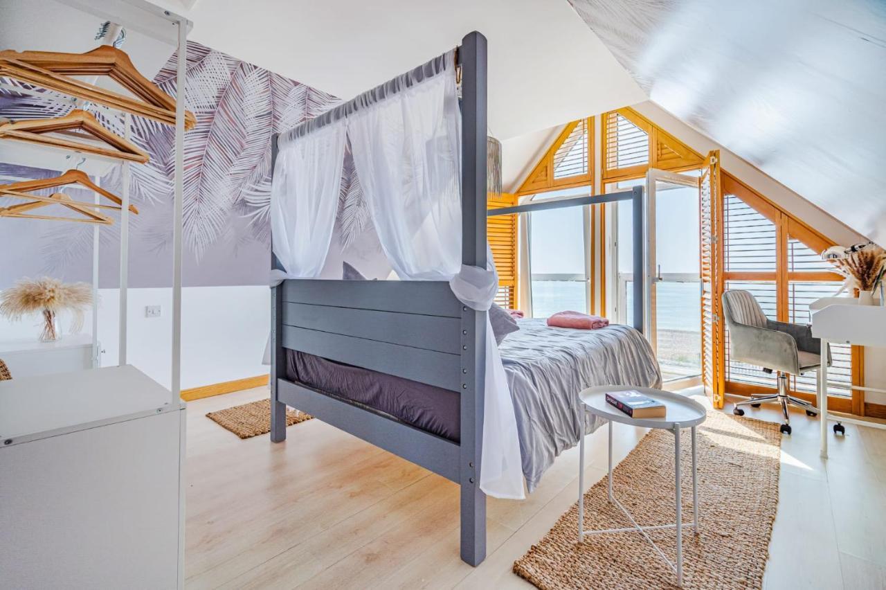 Pebble Paradise Beachfront Family Getaway Pevensey Exterior photo