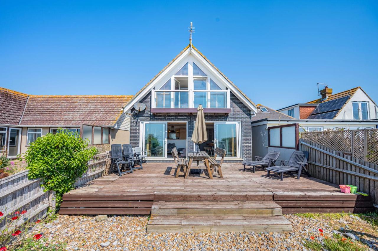 Pebble Paradise Beachfront Family Getaway Pevensey Exterior photo