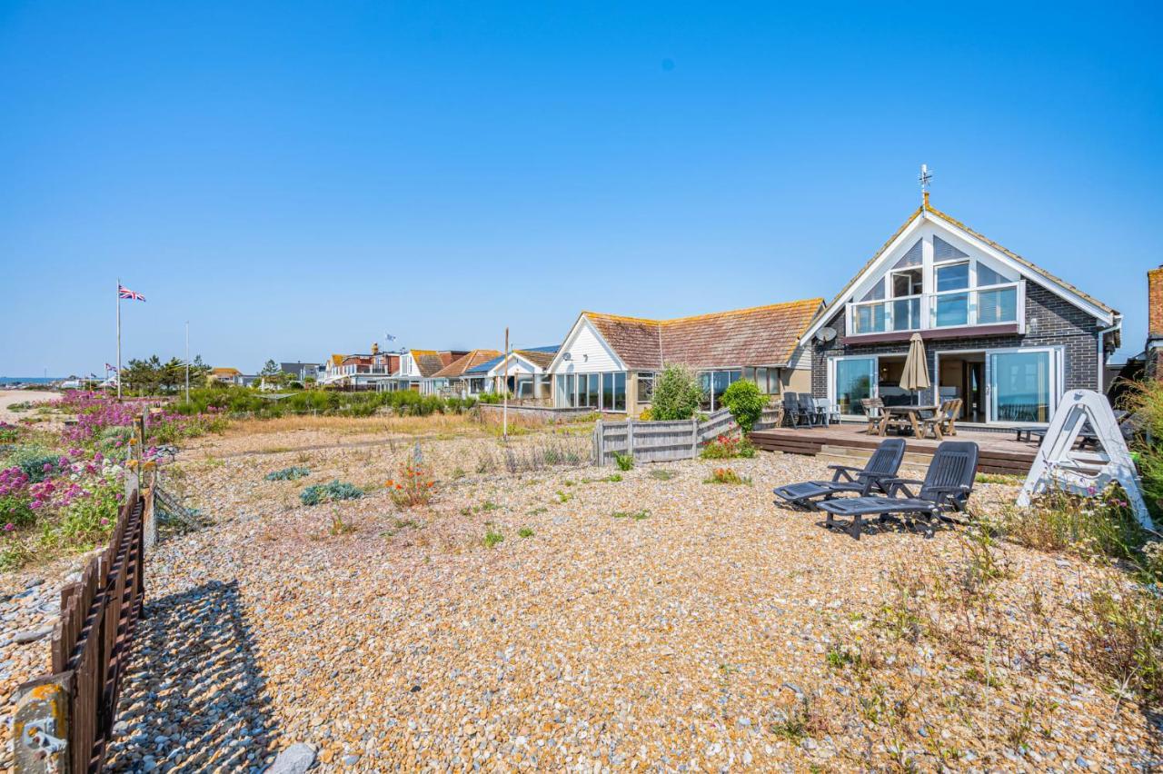 Pebble Paradise Beachfront Family Getaway Pevensey Exterior photo