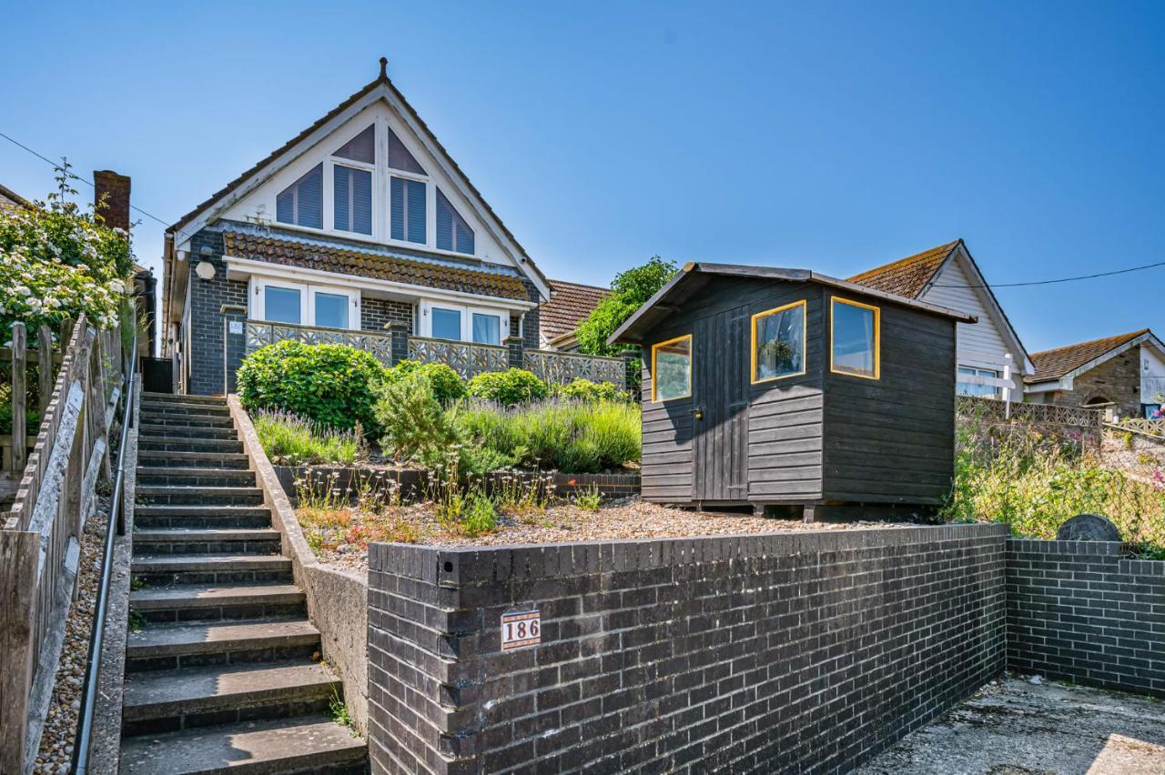 Pebble Paradise Beachfront Family Getaway Pevensey Exterior photo